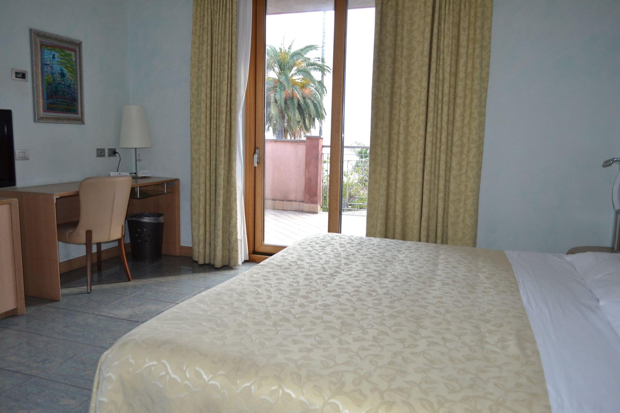 אנלציט Marina Palace Hotel & Congress Hall מראה חיצוני תמונה