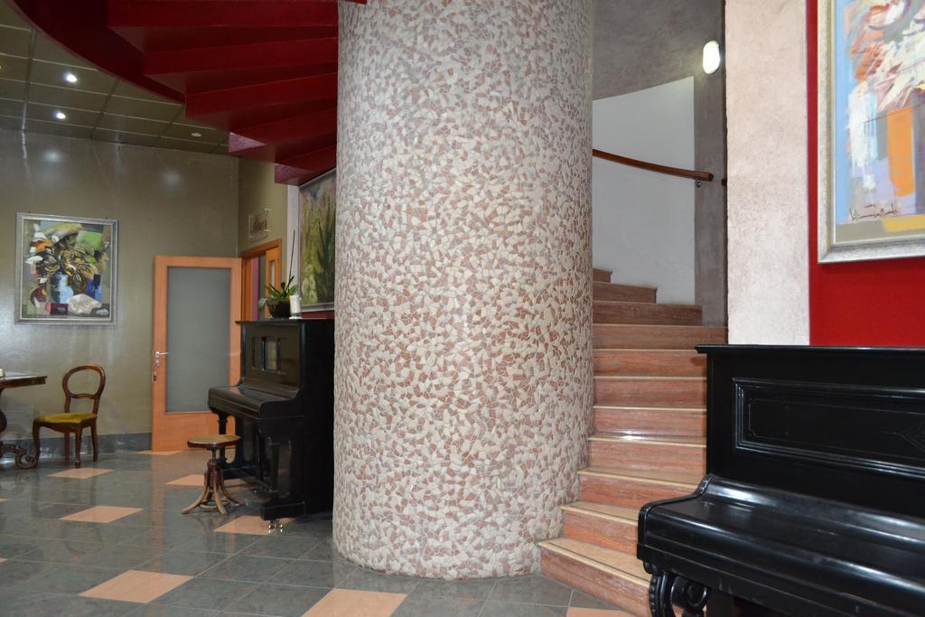 אנלציט Marina Palace Hotel & Congress Hall מראה חיצוני תמונה